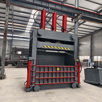 Vertical Hydraulic Baler