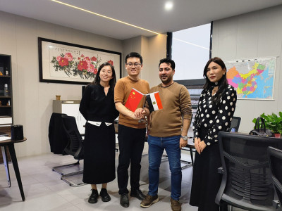 Egyptian Customer Purchases Horizontal Hydraulic Baler After Discovering Us on Facebook