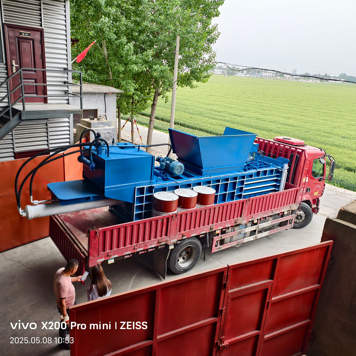 U.S. Customer Orders Horizontal Hydraulic Baler After Seeing Our Product on Facebook